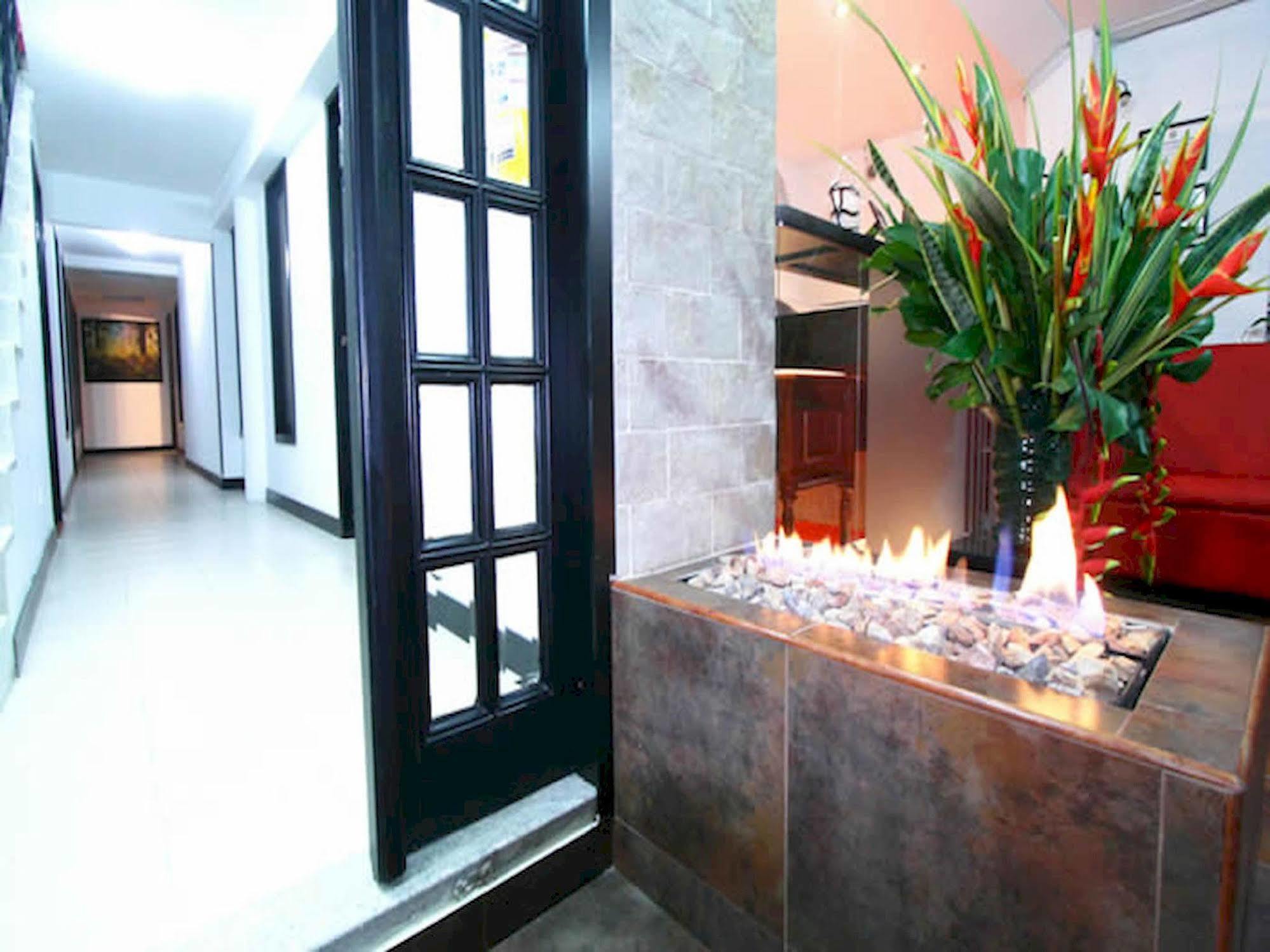 Hotel Aj Ferial Bogotá Exterior foto